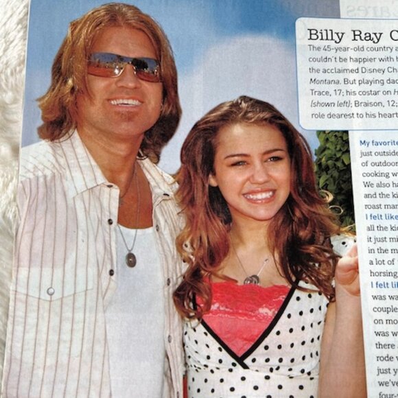 2/$35 FAMILY CIRCLE Magazine Apr 1, 2007 Get Organized Recipes Fitness Health - Picture 5 of 7